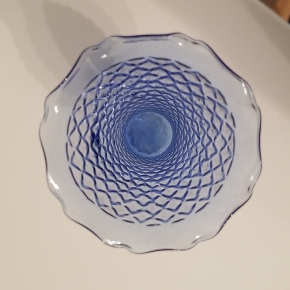 Vintage Blown Glass Diamond Cut Periwinkle Blue Clear Footed Delicate Bud Vase - Picture 9 of 13